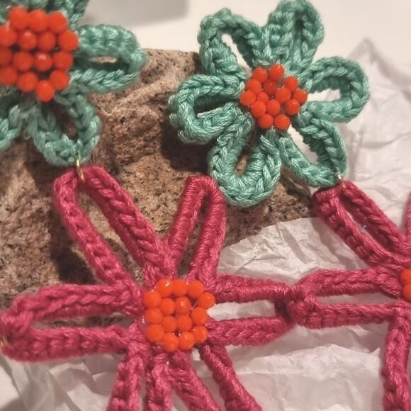 New ZARA Bright Flower Beaded Earrings - Picture 6 of 10